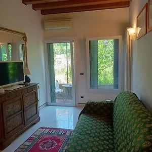 Beatiful Modern Flat Centre With Private Lounge Area Relax , Venise Italie